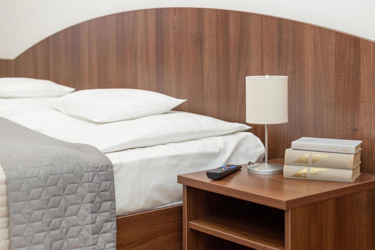 Tercia Hubertus Panzio Bed & Breakfast Sopron Eksteriør bilde
